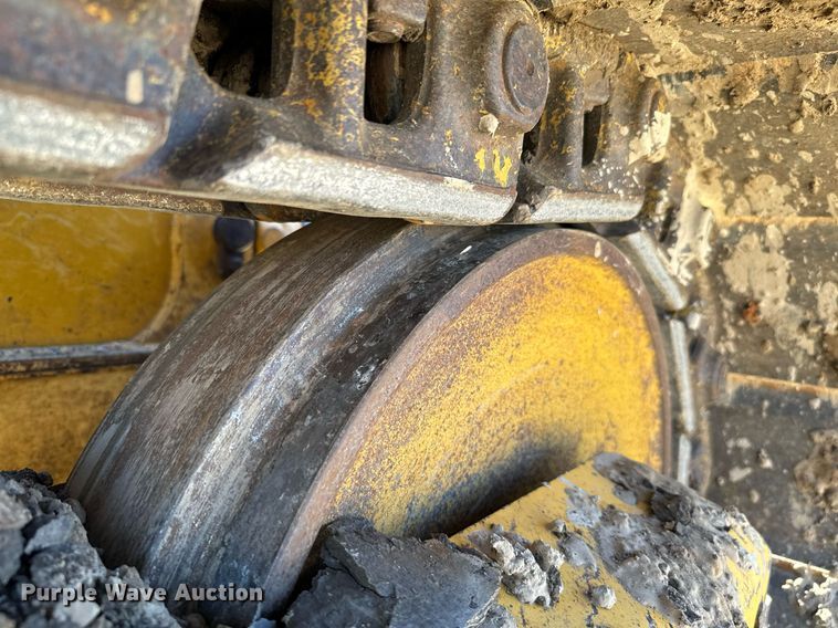 image for item EJ0259 2003 John Deere 700H LGP dozer