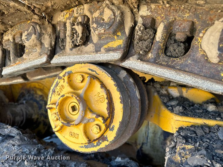 image for item EJ0259 2003 John Deere 700H LGP dozer