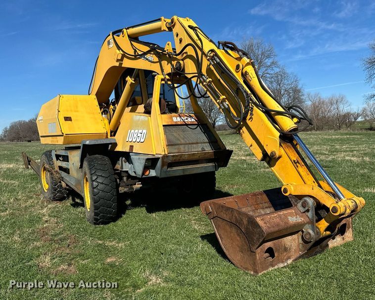 image for item EJ0262 2000 Badger 1085D wheeled excavator