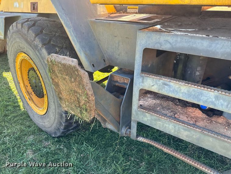 image for item EJ0262 2000 Badger 1085D wheeled excavator