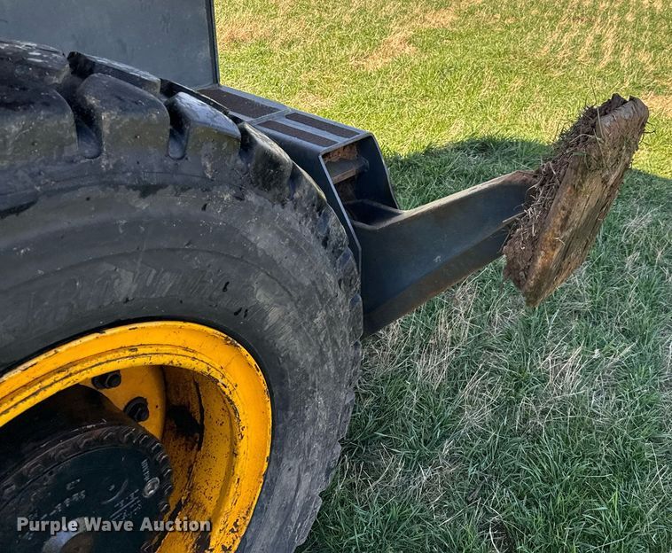 image for item EJ0262 2000 Badger 1085D wheeled excavator