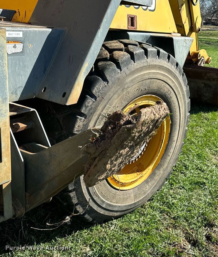 image for item EJ0262 2000 Badger 1085D wheeled excavator