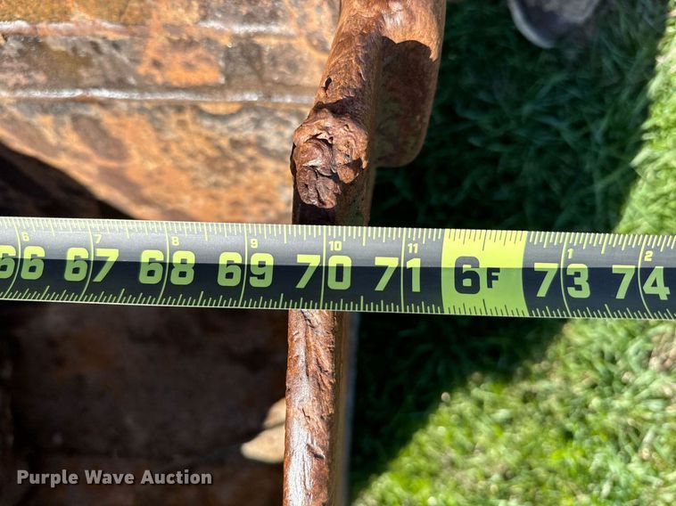 image for item EJ0262 2000 Badger 1085D wheeled excavator