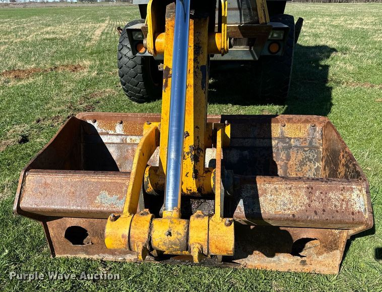 image for item EJ0262 2000 Badger 1085D wheeled excavator