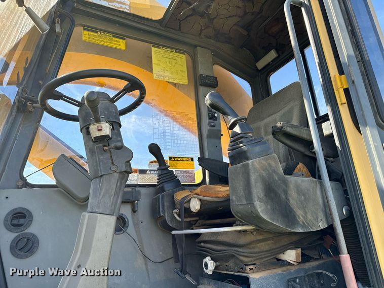 image for item EJ0262 2000 Badger 1085D wheeled excavator