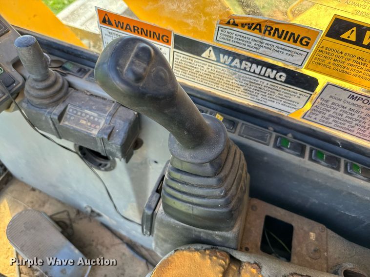 image for item EJ0262 2000 Badger 1085D wheeled excavator