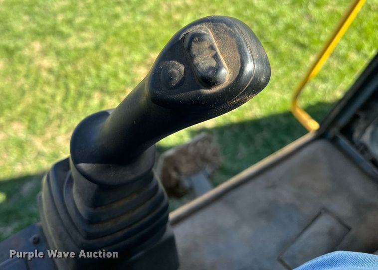 image for item EJ0262 2000 Badger 1085D wheeled excavator