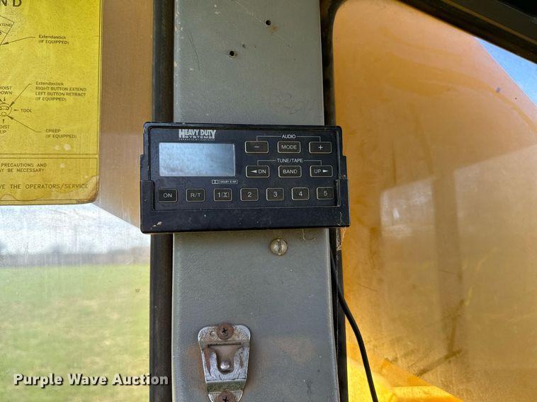 image for item EJ0262 2000 Badger 1085D wheeled excavator