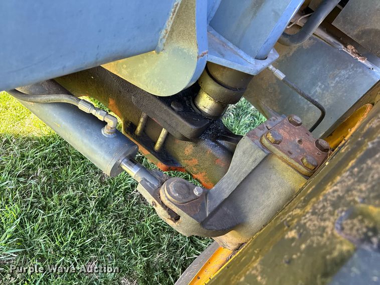 image for item EJ0262 2000 Badger 1085D wheeled excavator