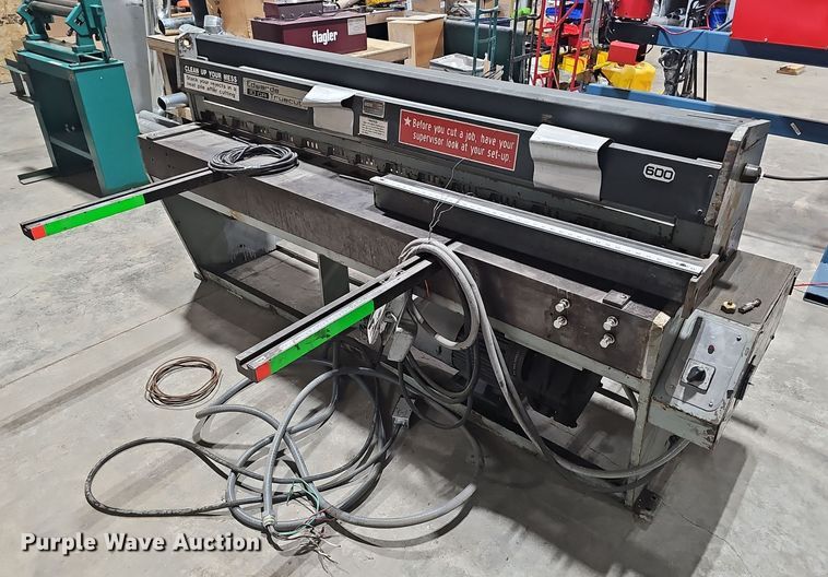 image for item EJ5896 Edwards 10GA True Cut power shear