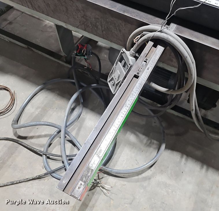 image for item EJ5896 Edwards 10GA True Cut power shear