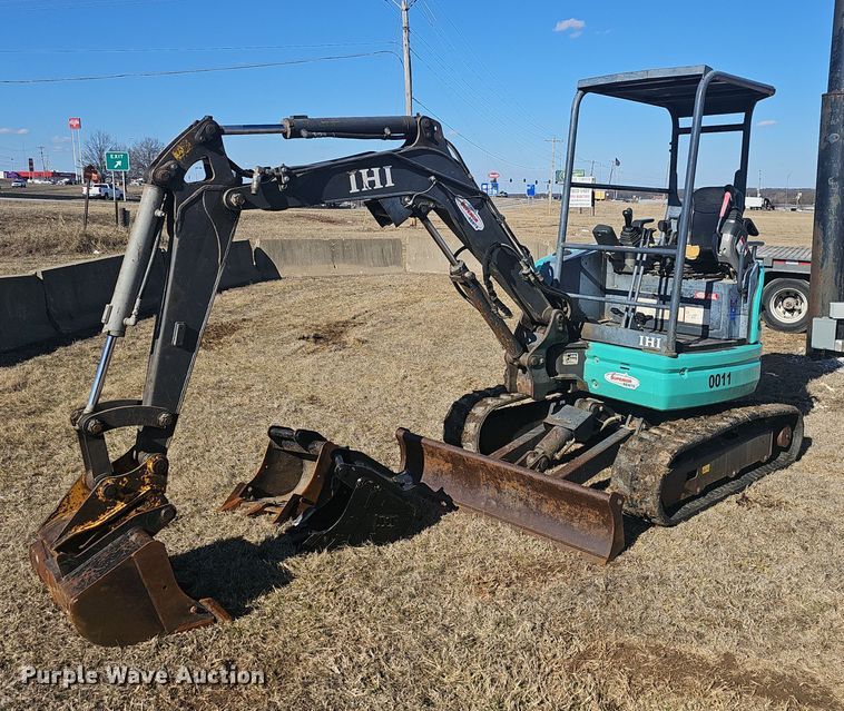image for item EJ5902 IHI 25V4-F mini excavator