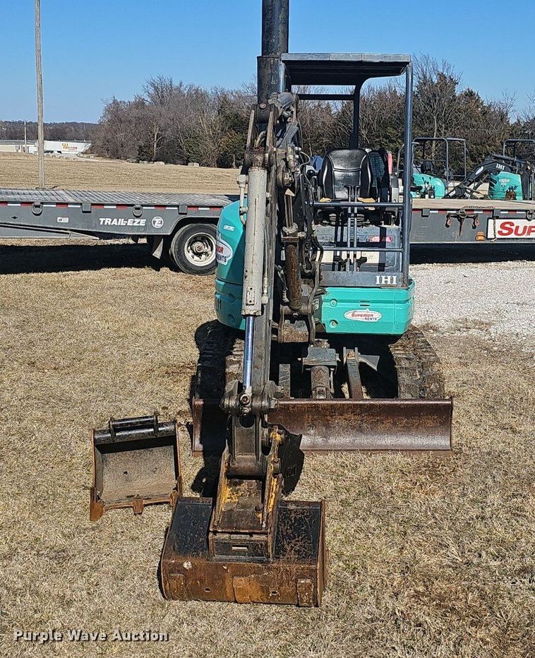 image for item EJ5902 IHI 25V4-F mini excavator