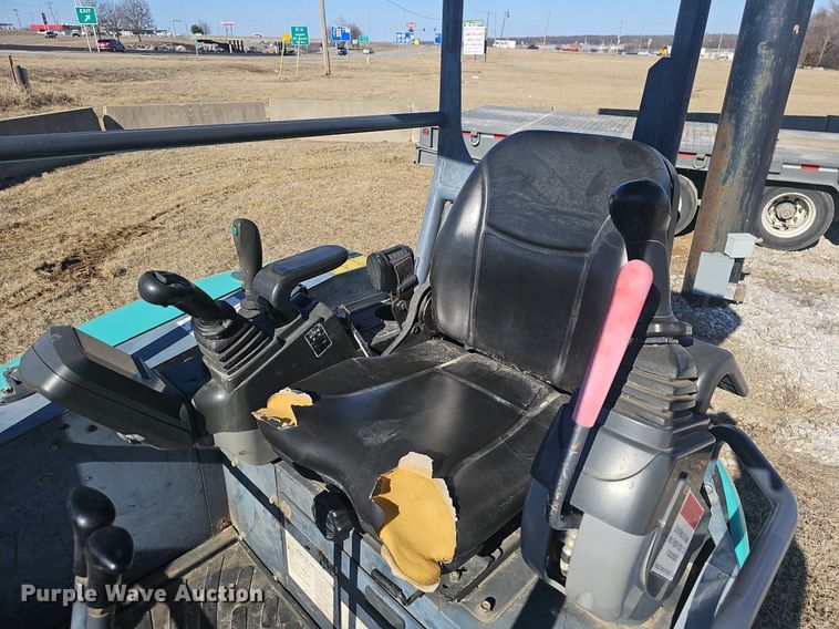 image for item EJ5902 IHI 25V4-F mini excavator