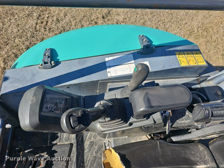 image for item EJ5902 IHI 25V4-F mini excavator