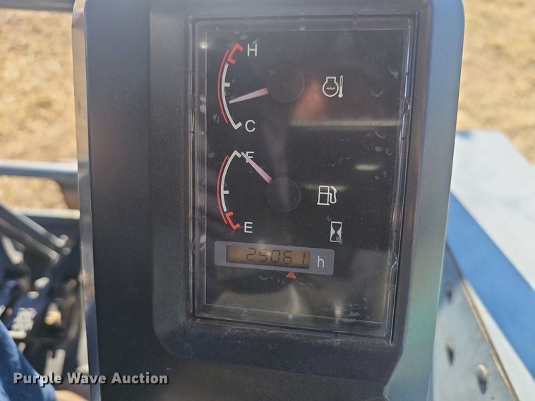 image for item EJ5902 IHI 25V4-F mini excavator