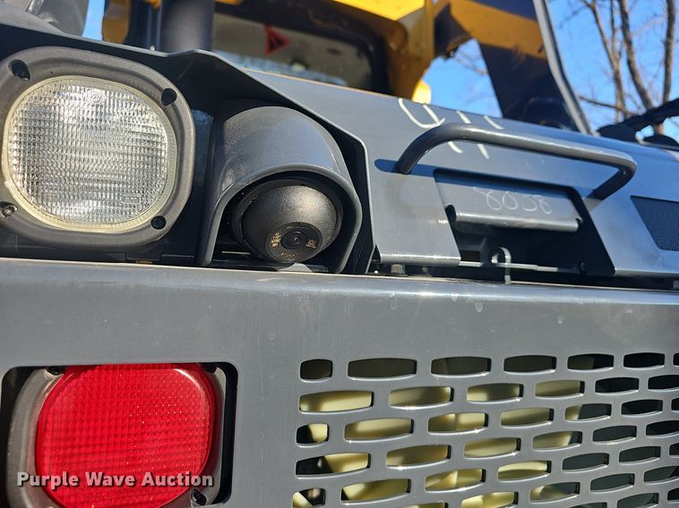 image for item EJ5903 2023 John Deere 324G skid steer loader