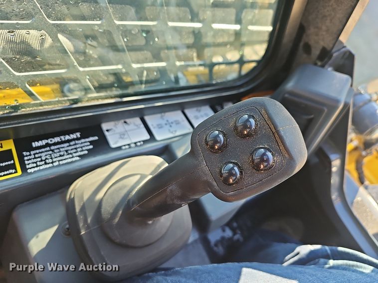 image for item EJ5903 2023 John Deere 324G skid steer loader