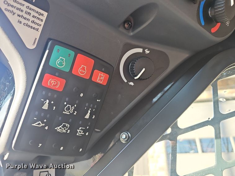 image for item EJ5903 2023 John Deere 324G skid steer loader