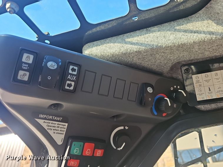 image for item EJ5903 2023 John Deere 324G skid steer loader