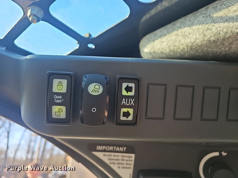 image for item EJ5903 2023 John Deere 324G skid steer loader