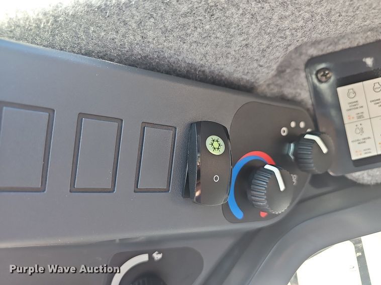 image for item EJ5903 2023 John Deere 324G skid steer loader