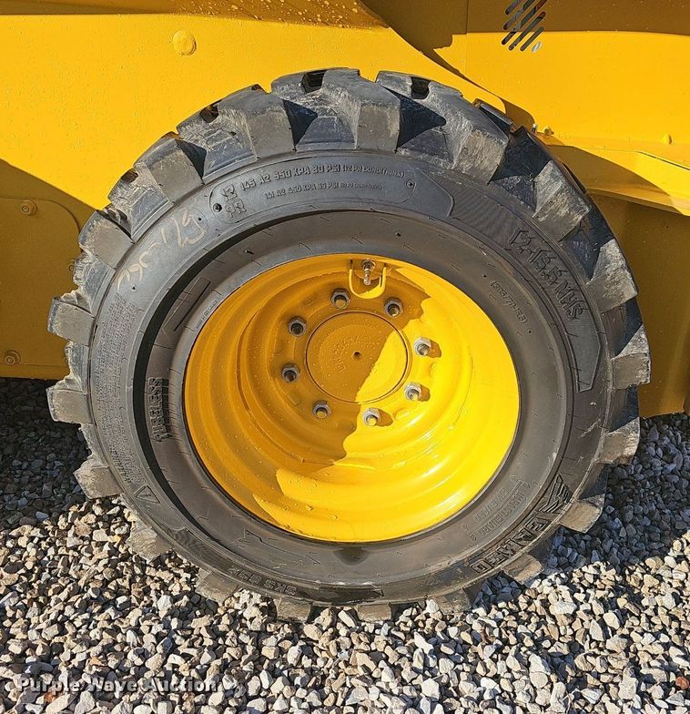 image for item EJ5903 2023 John Deere 324G skid steer loader