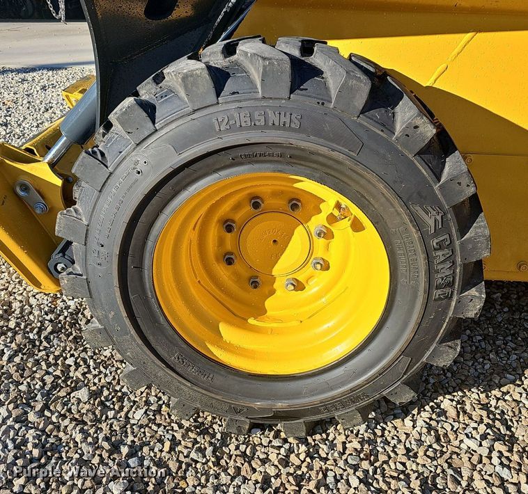 image for item EJ5903 2023 John Deere 324G skid steer loader