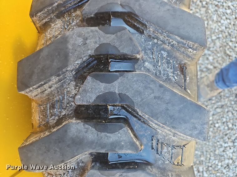 image for item EJ5903 2023 John Deere 324G skid steer loader