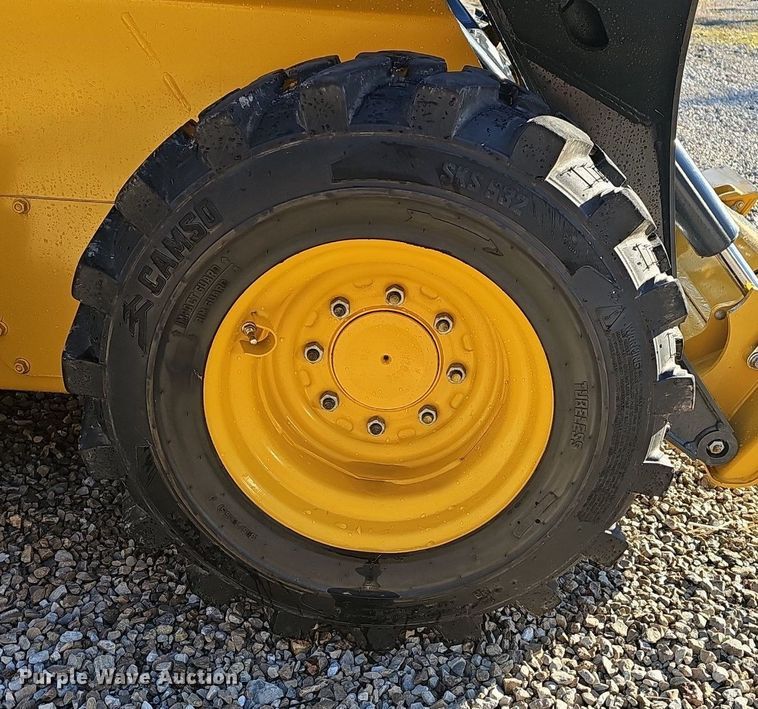 image for item EJ5903 2023 John Deere 324G skid steer loader