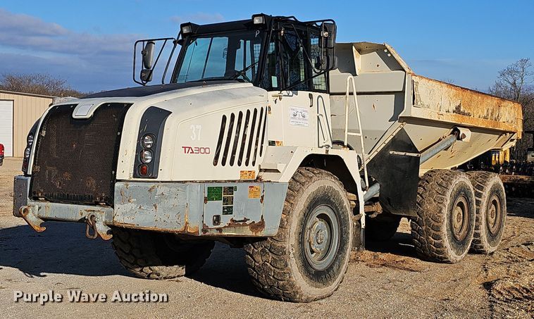 image for item EJ5927 2013 Terex TA300 haul truck