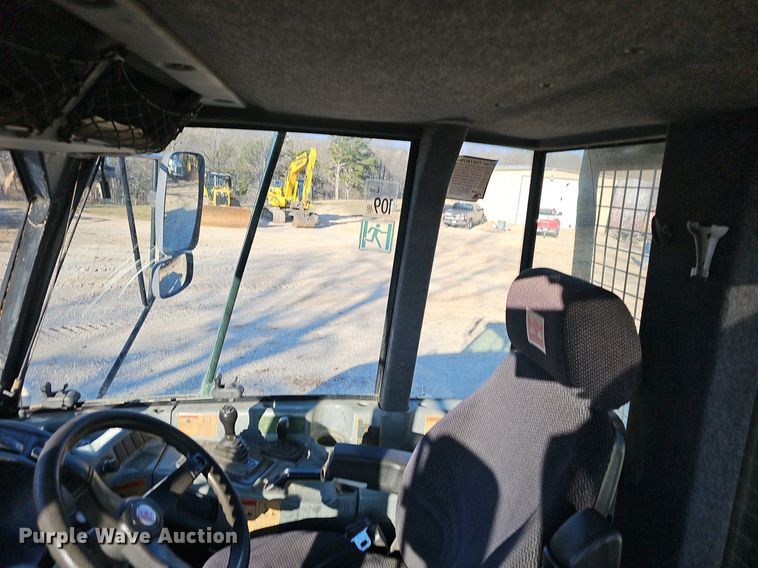 image for item EJ5927 2013 Terex TA300 haul truck