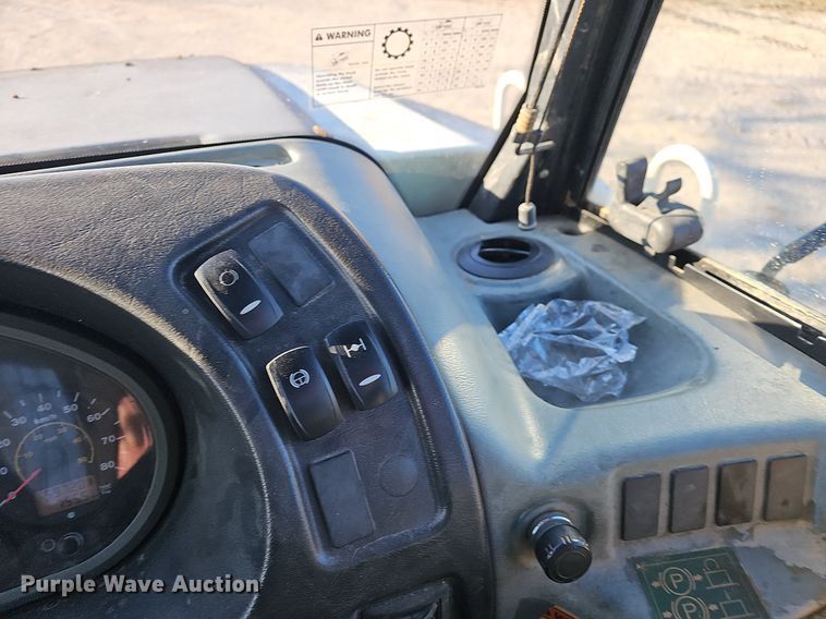 image for item EJ5927 2013 Terex TA300 haul truck