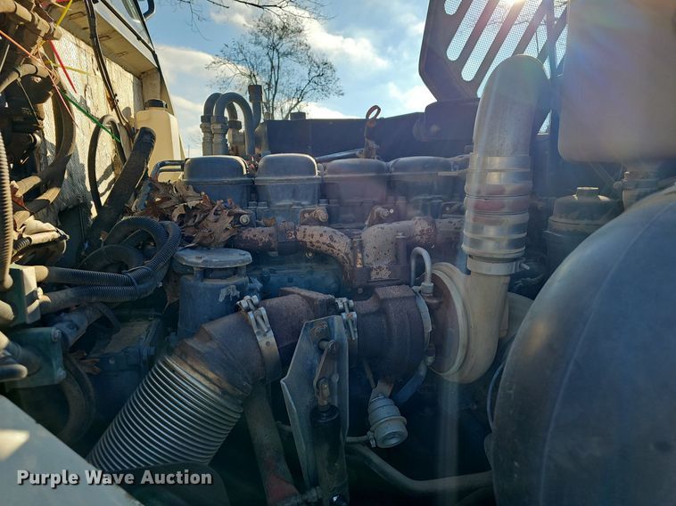 image for item EJ5927 2013 Terex TA300 haul truck