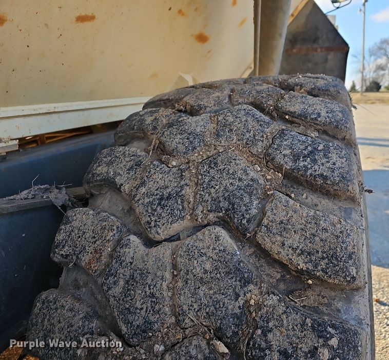 image for item EJ5927 2013 Terex TA300 haul truck