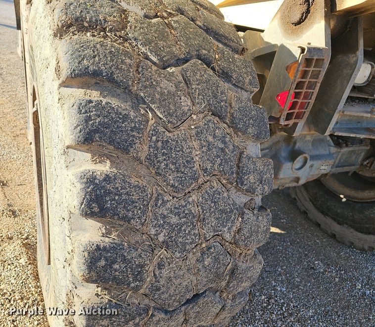 image for item EJ5927 2013 Terex TA300 haul truck