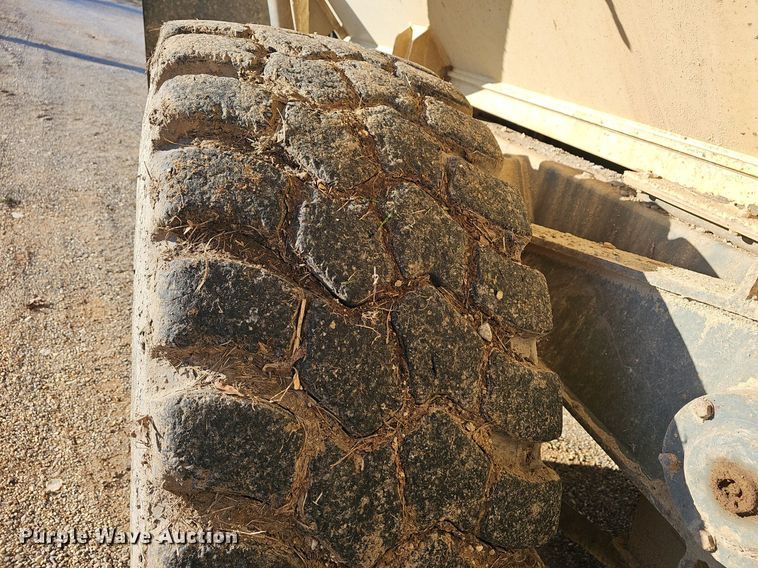 image for item EJ5927 2013 Terex TA300 haul truck