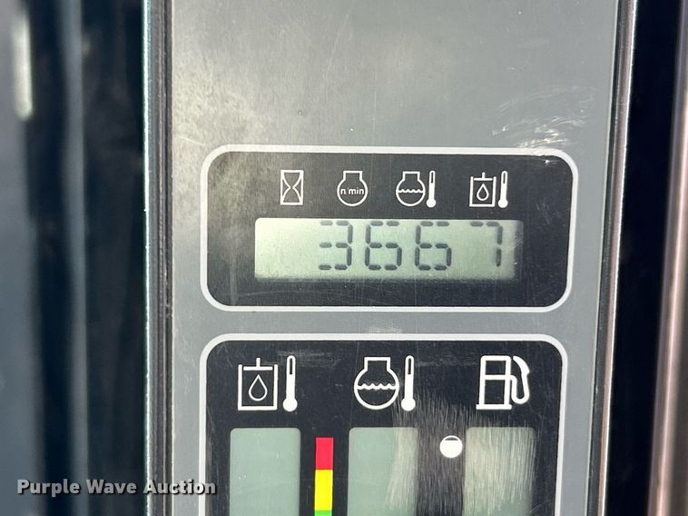 image for item EK4008 2012 Case TV380 tracked skid steer loader