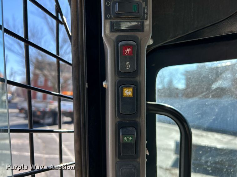 image for item EK4008 2012 Case TV380 tracked skid steer loader