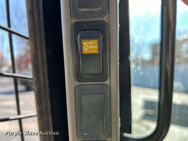 image for item EK4008 2012 Case TV380 tracked skid steer loader