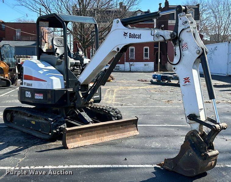 image for item EK4009 2017 Bobcat E35i mini excavator