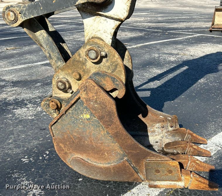 image for item EK4009 2017 Bobcat E35i mini excavator