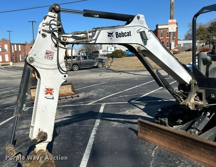 image for item EK4009 2017 Bobcat E35i mini excavator