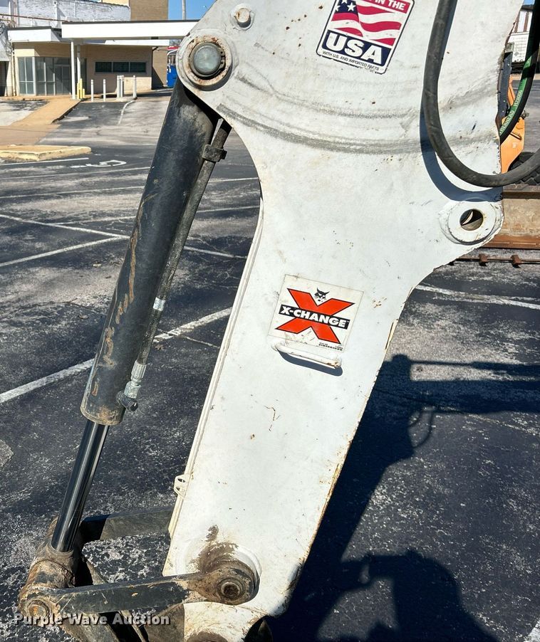 image for item EK4009 2017 Bobcat E35i mini excavator
