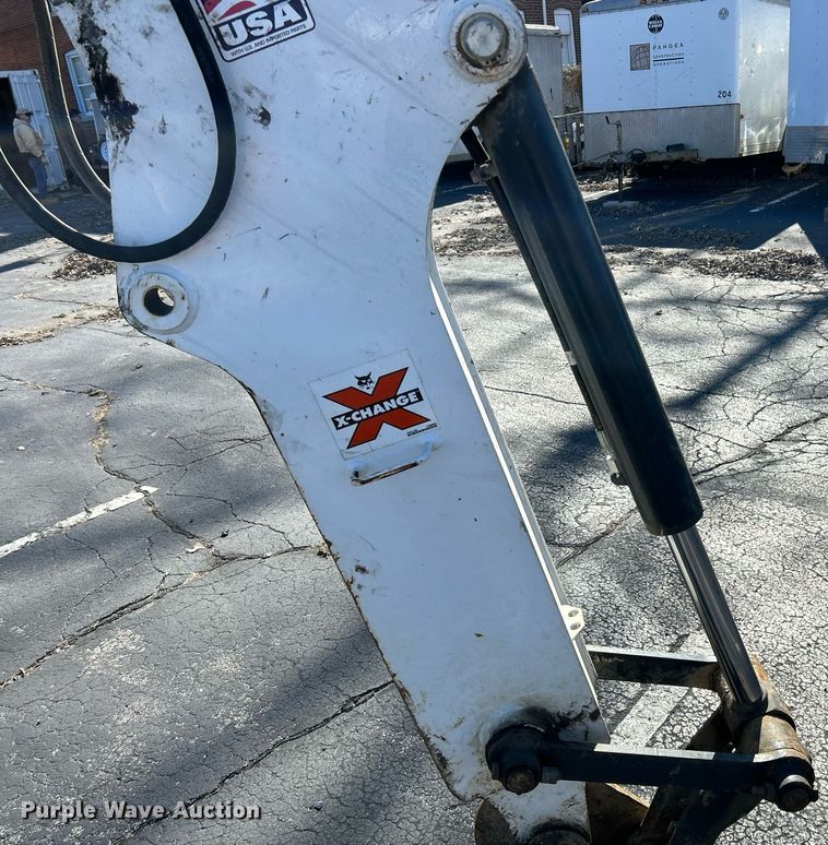 image for item EK4009 2017 Bobcat E35i mini excavator