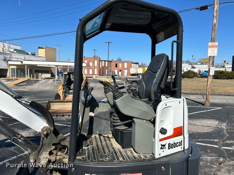 image for item EK4009 2017 Bobcat E35i mini excavator