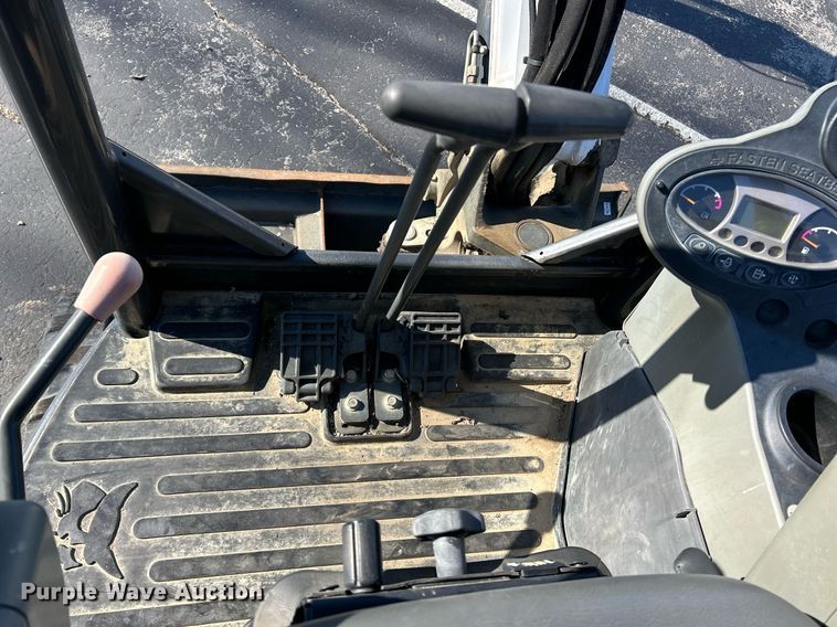 image for item EK4009 2017 Bobcat E35i mini excavator