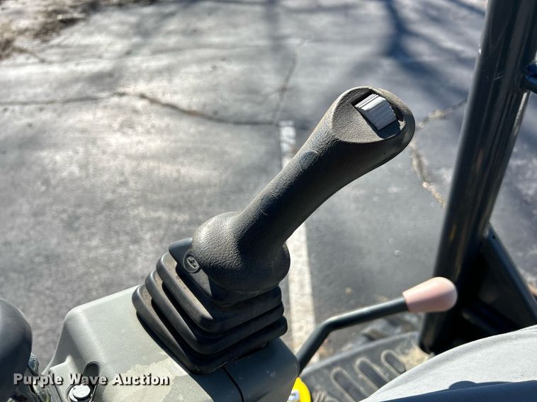 image for item EK4009 2017 Bobcat E35i mini excavator