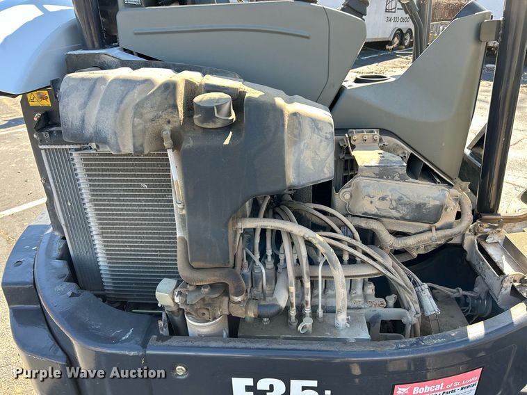 image for item EK4009 2017 Bobcat E35i mini excavator