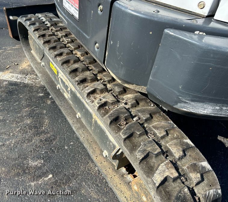 image for item EK4009 2017 Bobcat E35i mini excavator